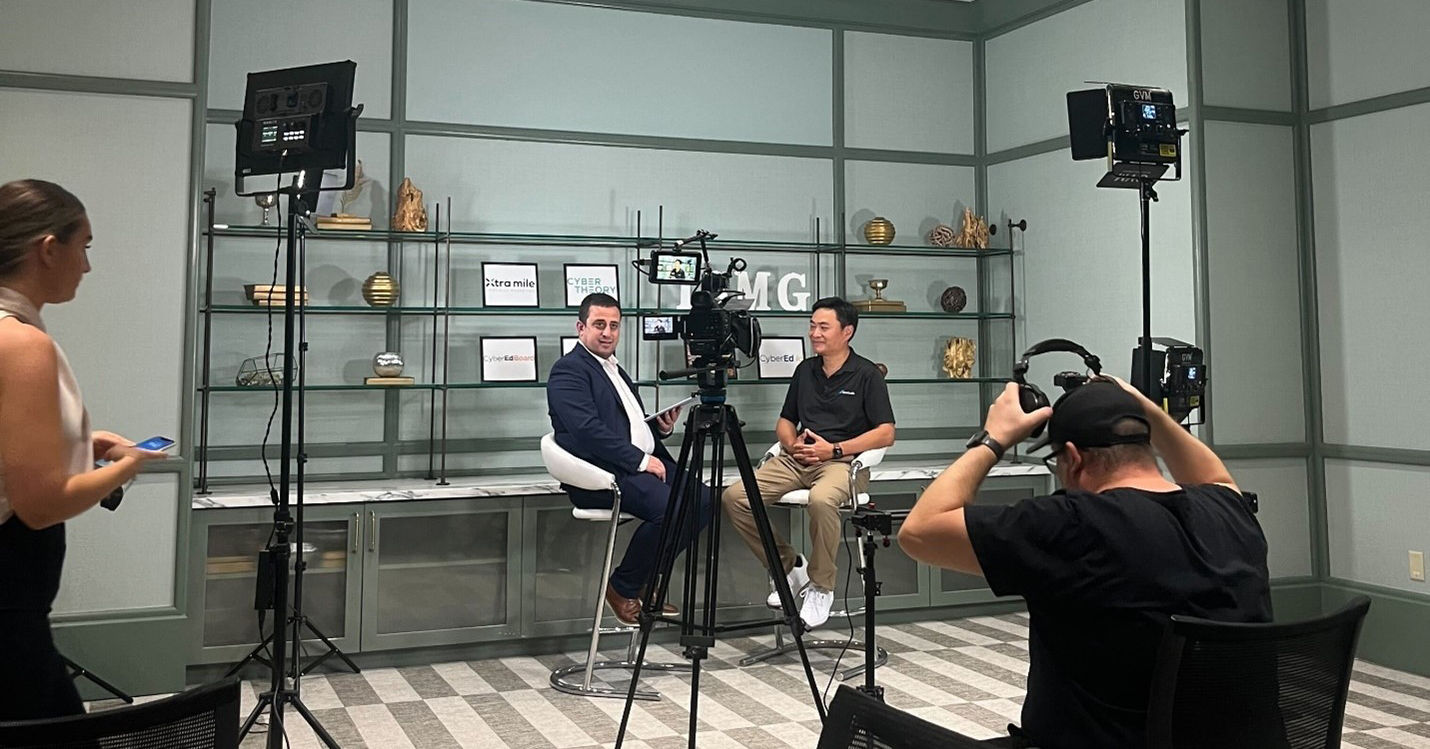 Entretien vidéo avec Michael Novinson et Fleming Shi